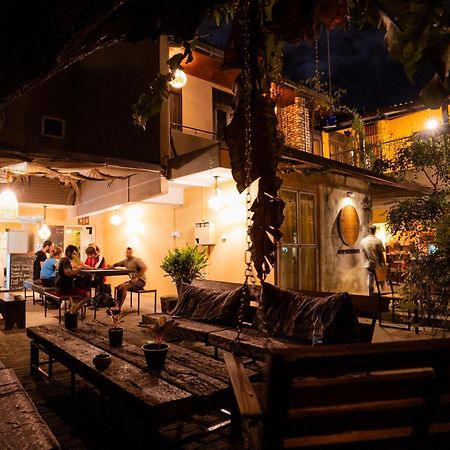 Drop Inn Hostels Colombo Exteriör bild