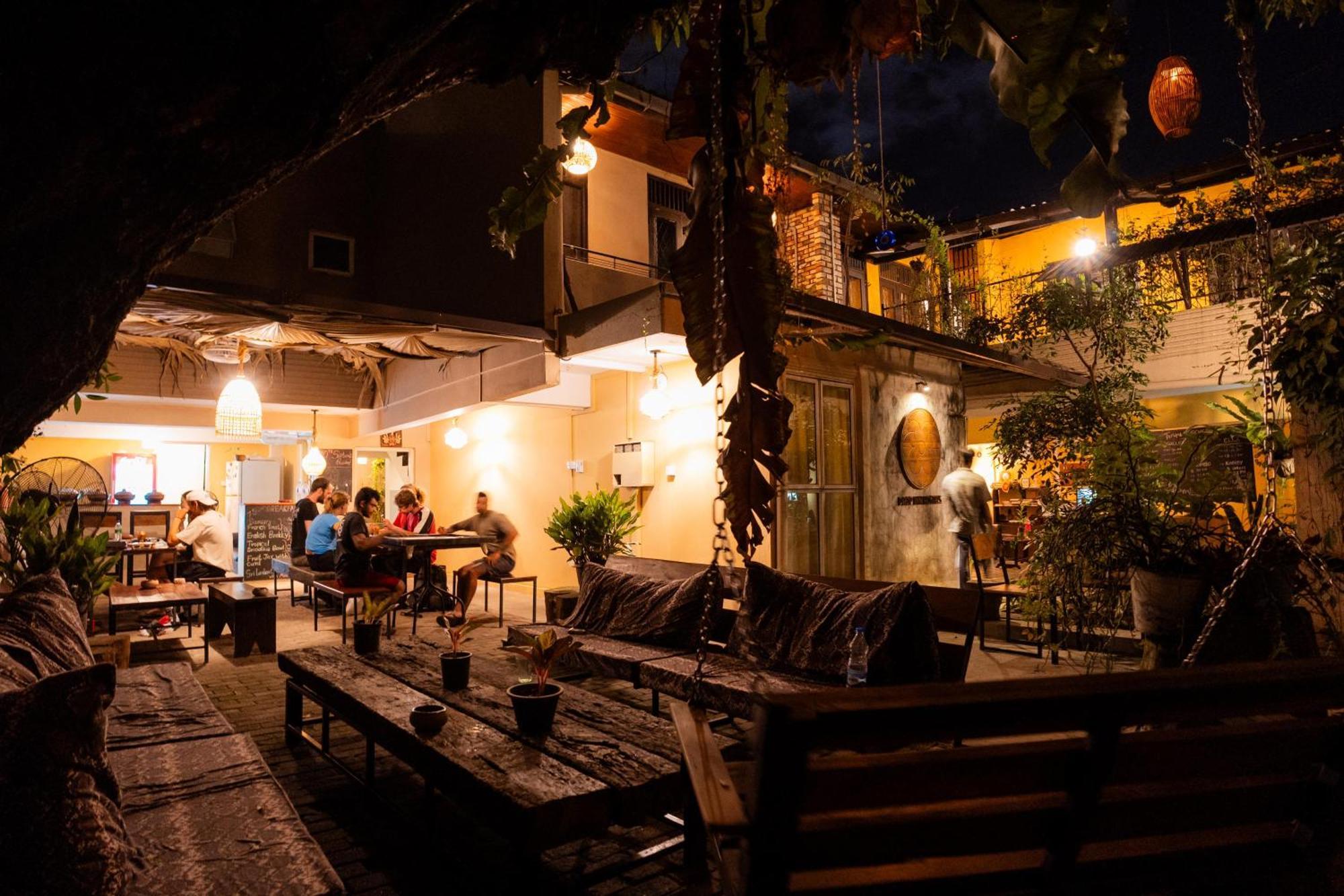Drop Inn Hostels Colombo Exteriör bild
