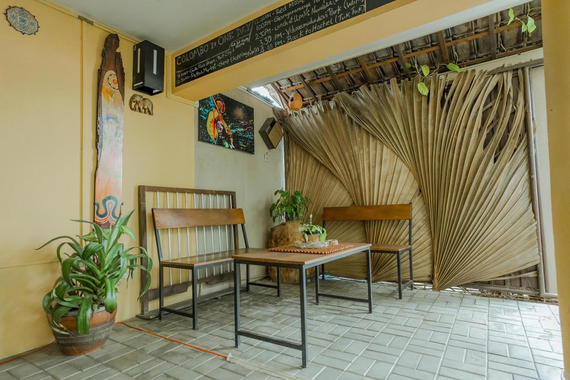 Drop Inn Hostels Colombo Exteriör bild